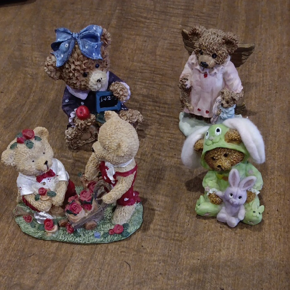 Charming Bear Figurine Set - Multicolor